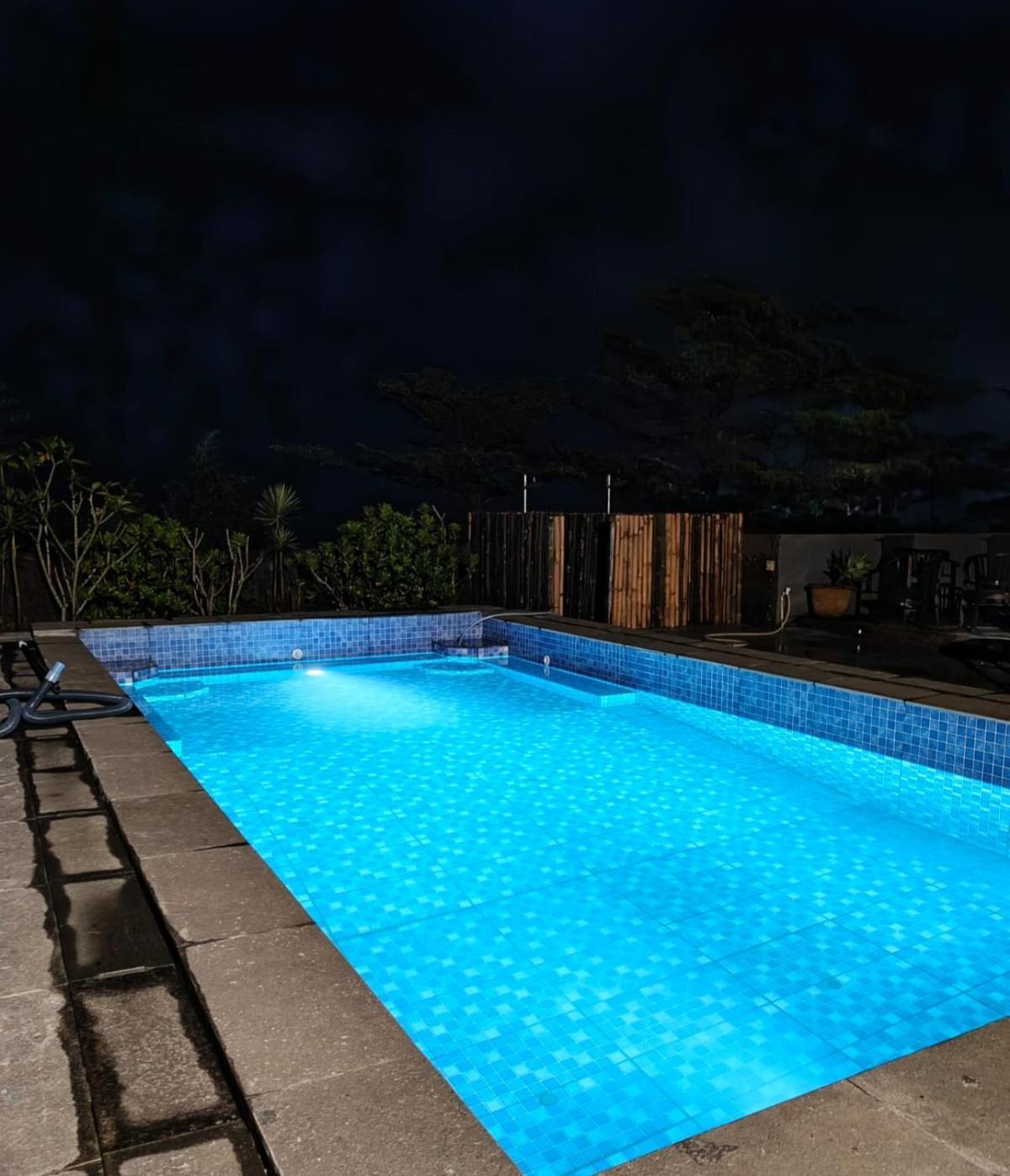 Villa Eaden Puncak Ngoại thất bức ảnh